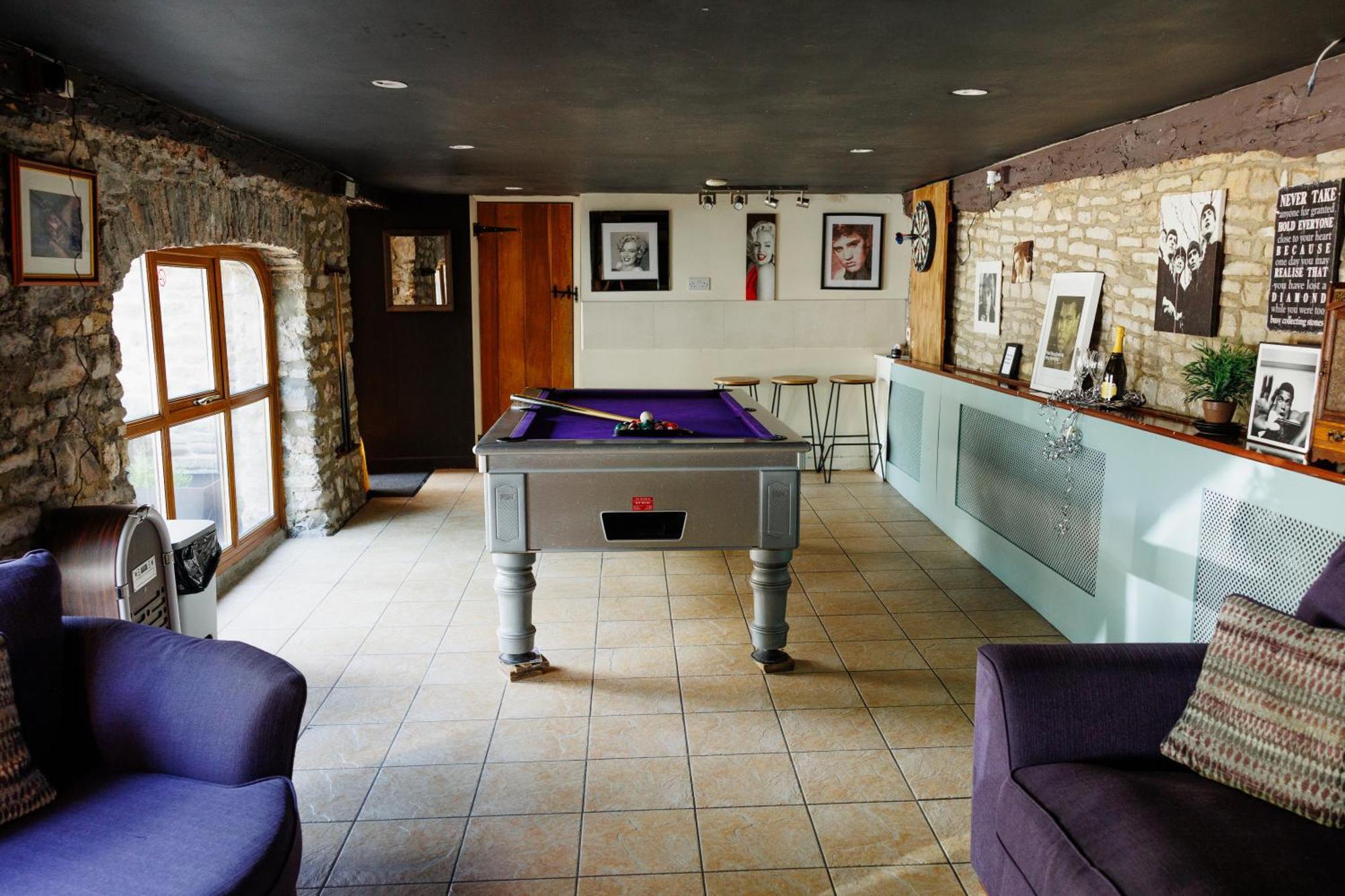 Villa The West Barn Near Bath, Sleeps 24 And 2 Hot Tubs à Bristol Extérieur photo