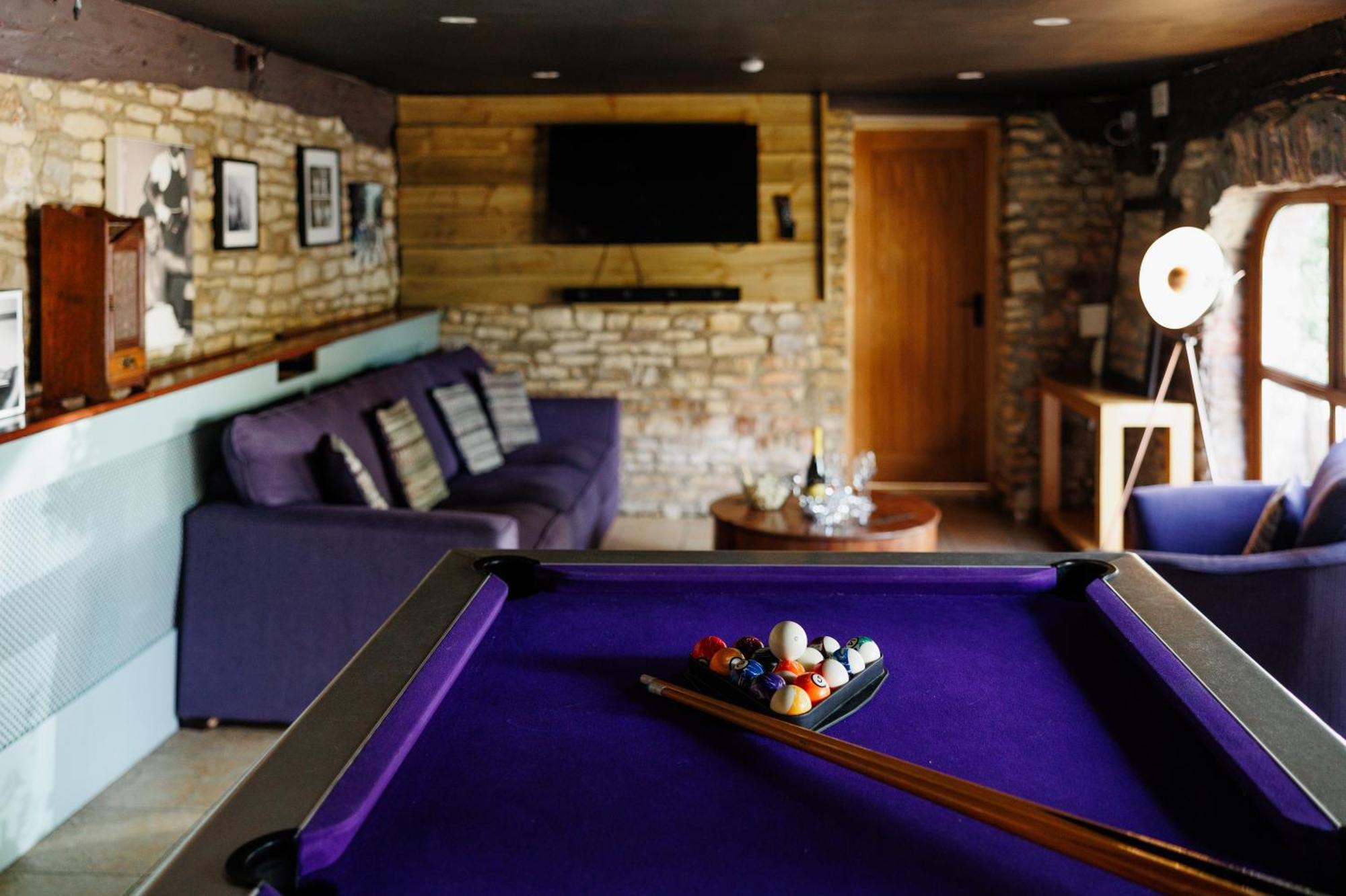 Villa The West Barn Near Bath, Sleeps 24 And 2 Hot Tubs à Bristol Extérieur photo