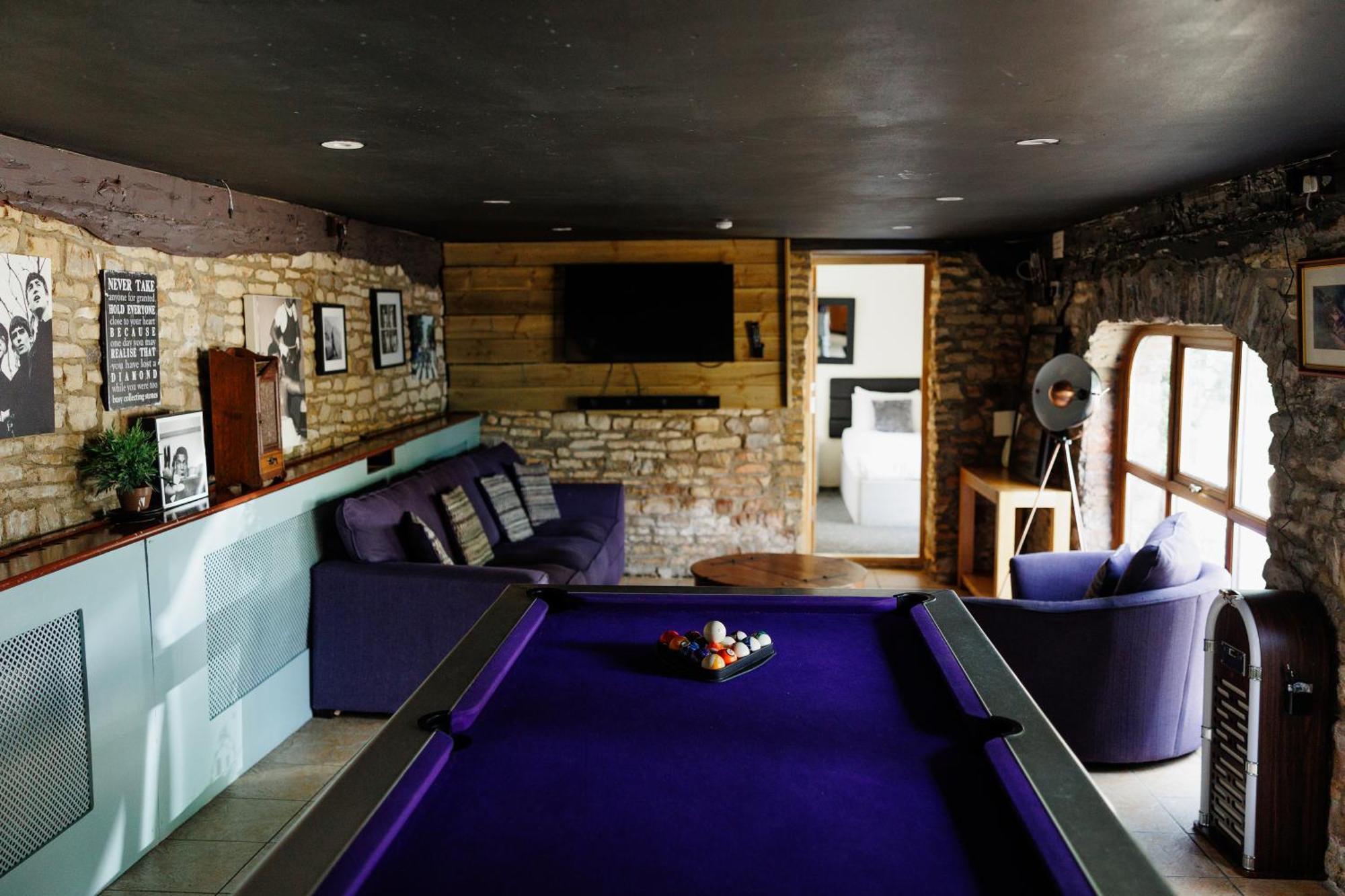 Villa The West Barn Near Bath, Sleeps 24 And 2 Hot Tubs à Bristol Extérieur photo
