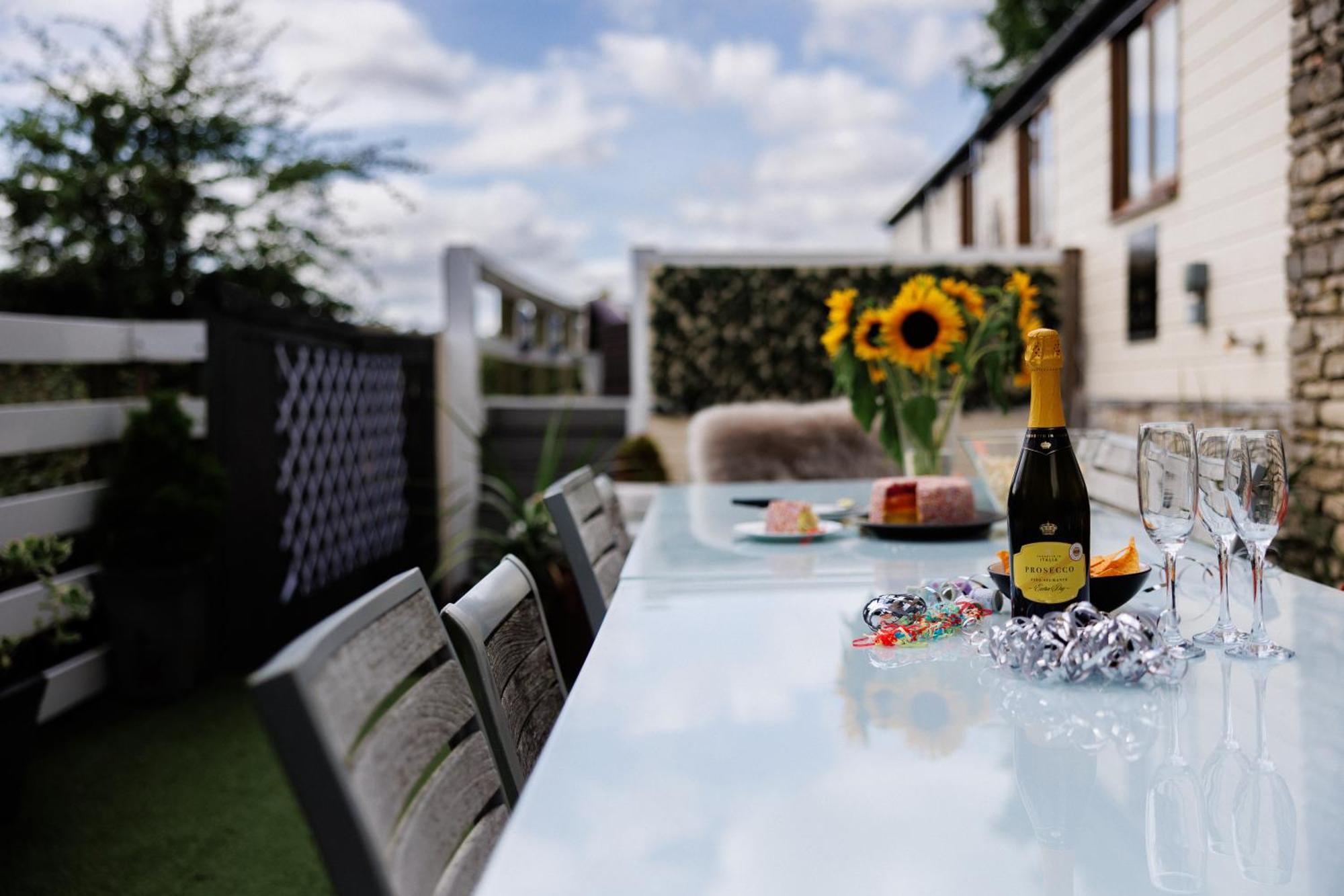 Villa The West Barn Near Bath, Sleeps 24 And 2 Hot Tubs à Bristol Extérieur photo